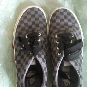Grey checkered vans (SIZE: 5, US YOUTH)